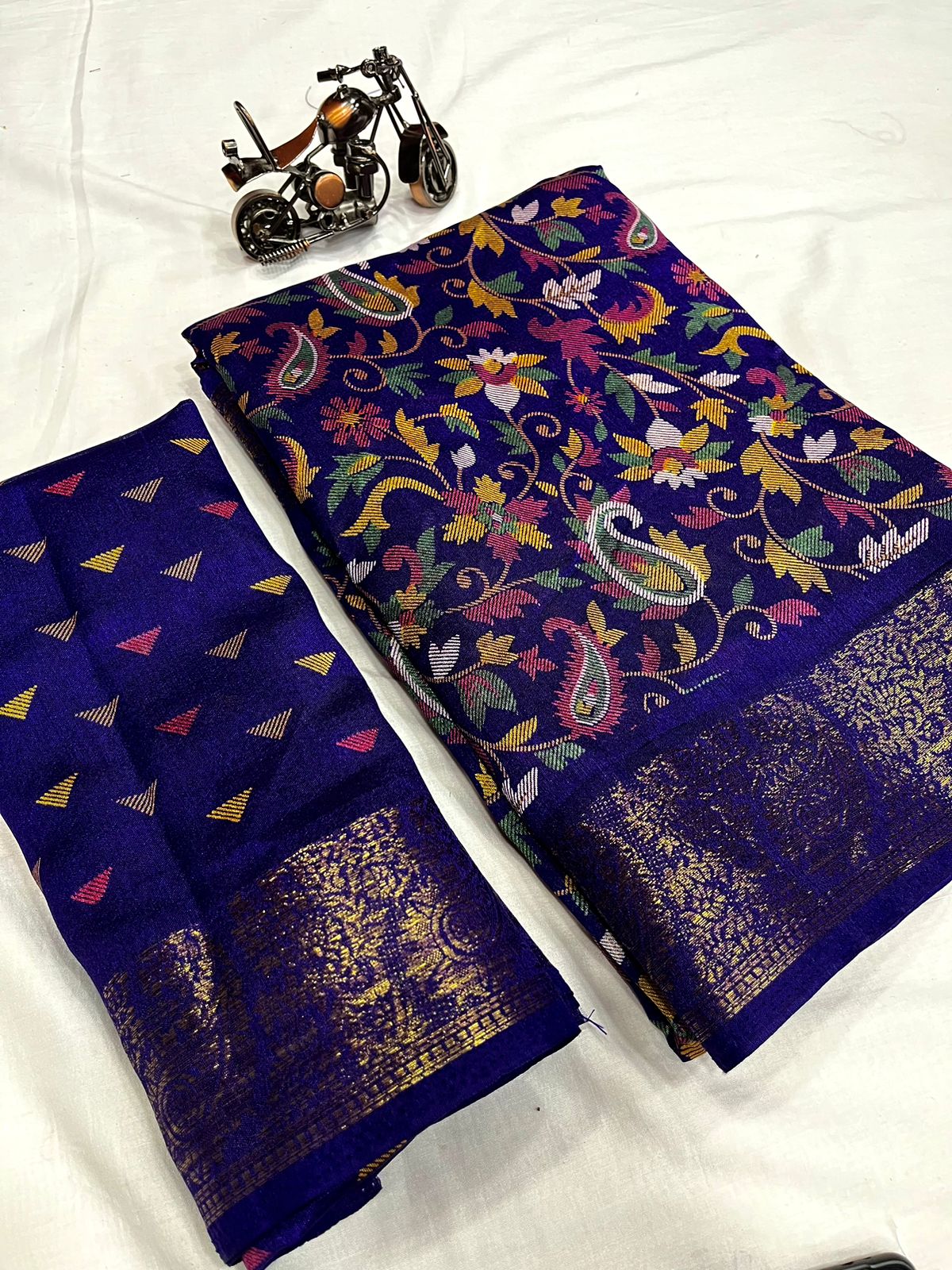 Wow Designer Flower Printed Non Catalog Sarees